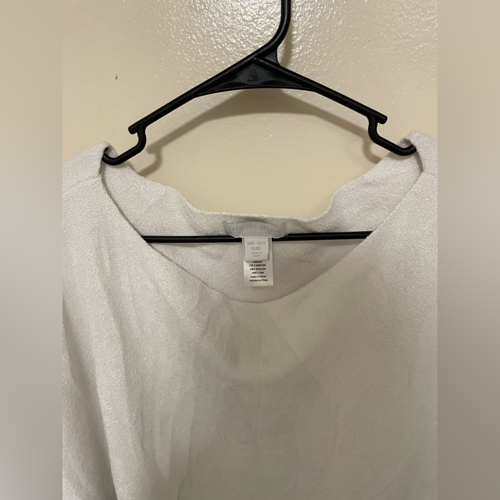 ✨Barefoot Dreams Cozy Chic Ultra Lite Ocean Breeze Poncho Ombré Waterfall Plus - Picture 5 of 8